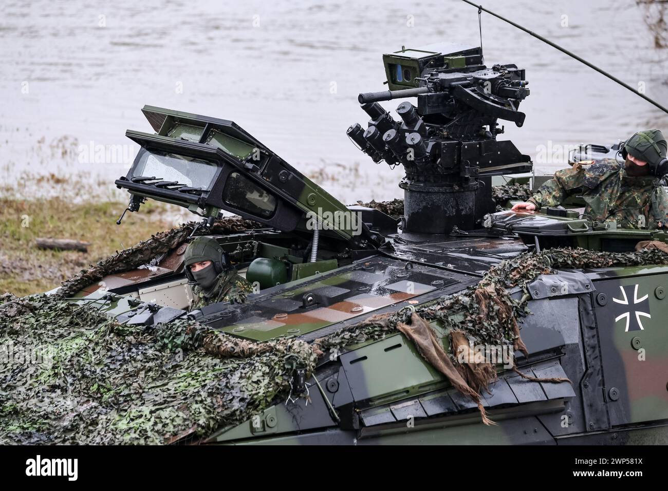 Tank Defensive Position Defensive abilities hi-res stock photography and images - Alamy