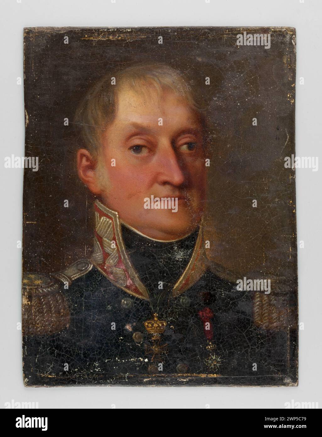 Three quarter figure shown hi-res stock photography and images - Alamy