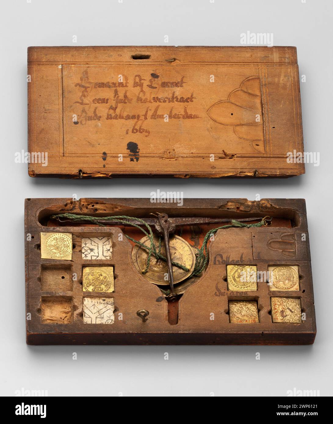 Collins Coin Instrument Baroque coin scale from 1669 with 18 branches used for weighing coins ...
