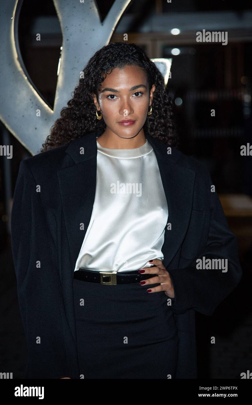 Olivia Dean Personal Life 2025 Wikipedia 