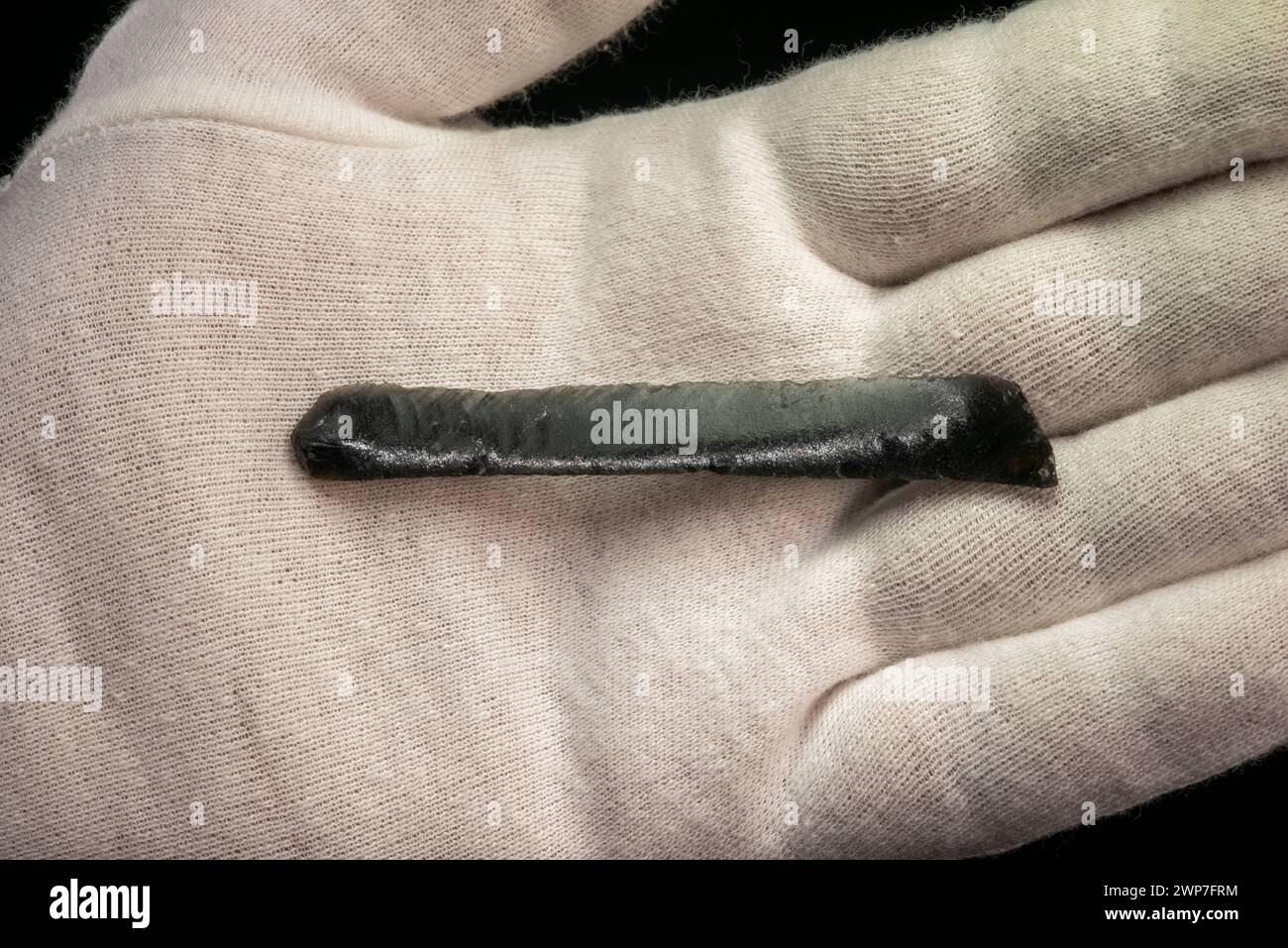 Prehistoric obsidian cutting tool Stock Photo - Alamy