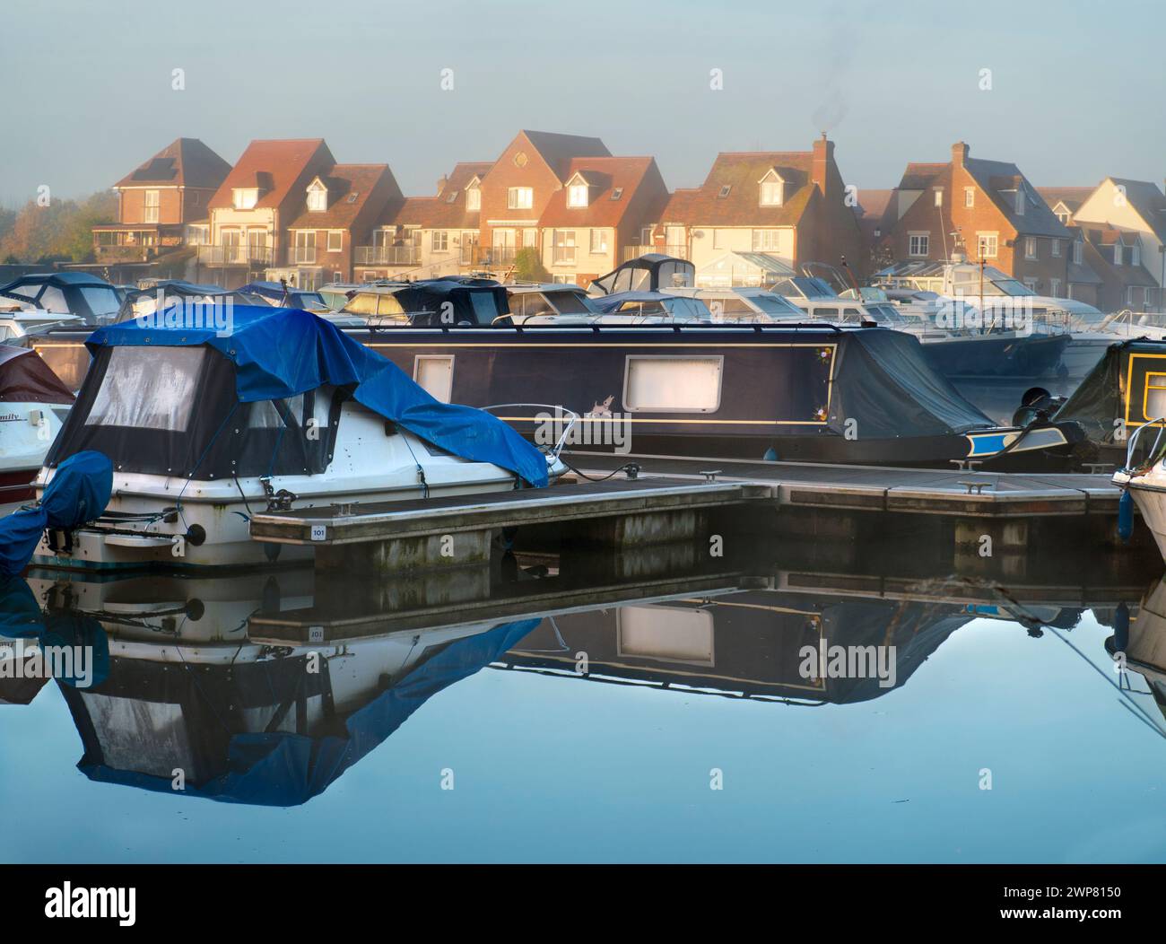 Abingdon-on-Thames claims to be the oldest town in England. And the River Thames runs through the heart of it. Here we see its up-market marina by the Stock Photo