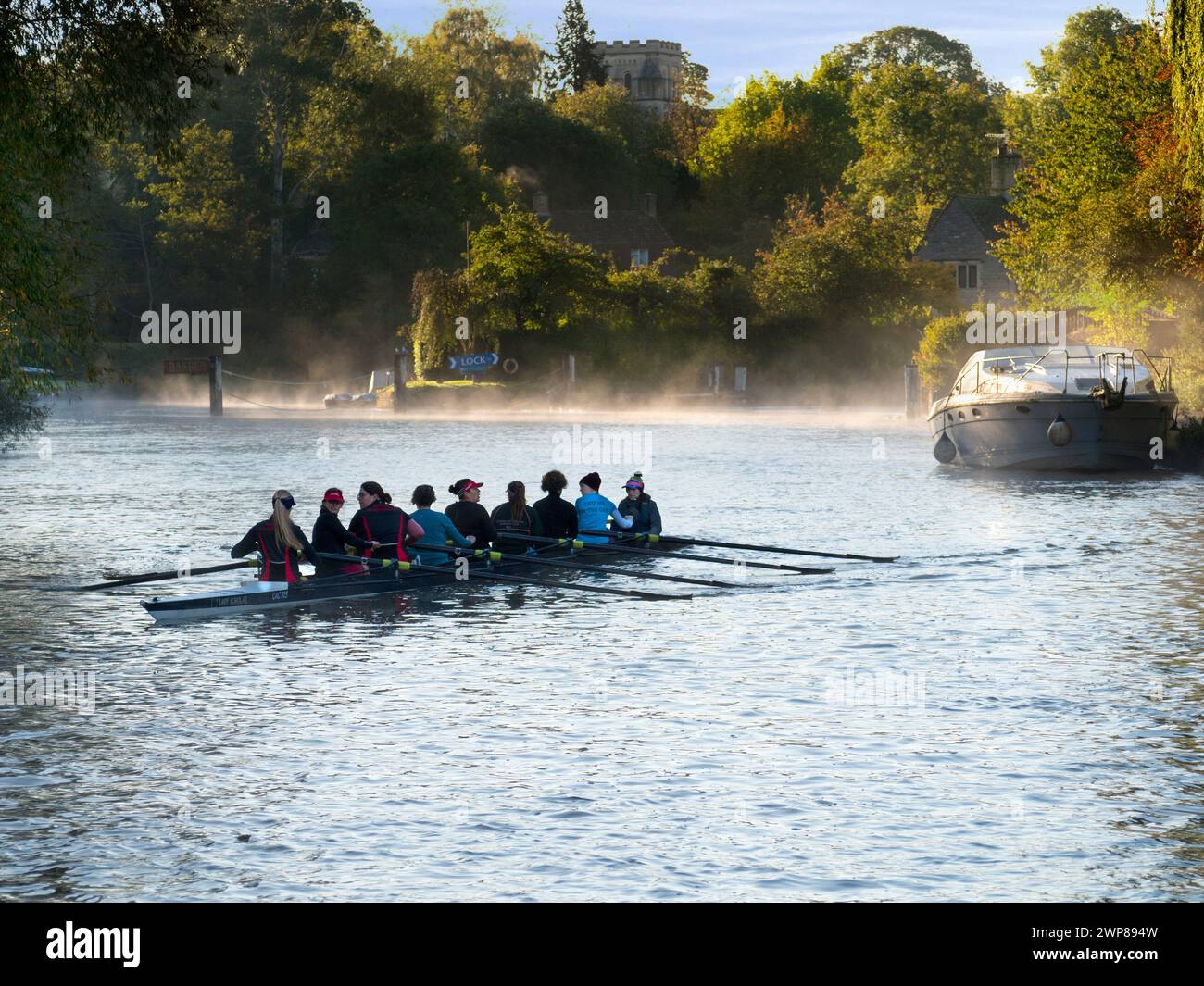 Team Rowing Thames Rowing teams on the Thames by Iffley Lock and downstream of Oxford. It ...
