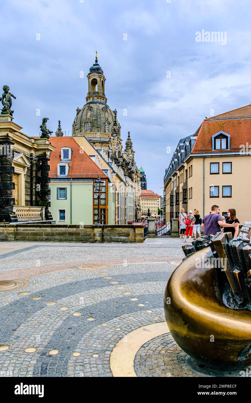 Everyday scene at the Planetary Monument by Vinzenz Wanitschke on Brühl's Terrace with a view of the Frauenkirche, Dresden, Saxony, Germany. Stock Photo