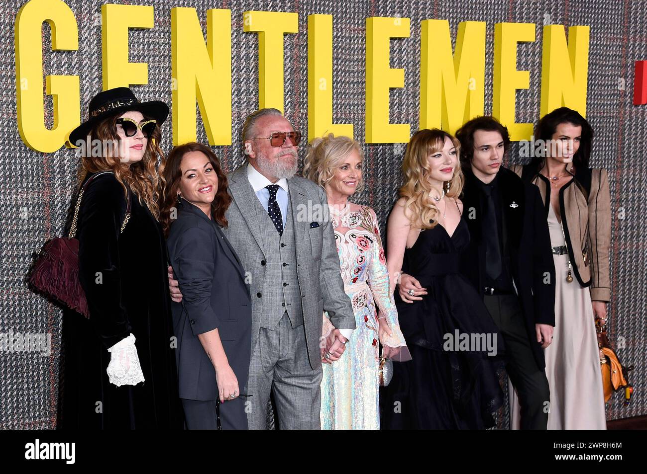 Ellie Rae Winstone Ray Winstone mit Ehefrau Elaine, Töchtern Jaime, Lois und Ellie Mae und ...