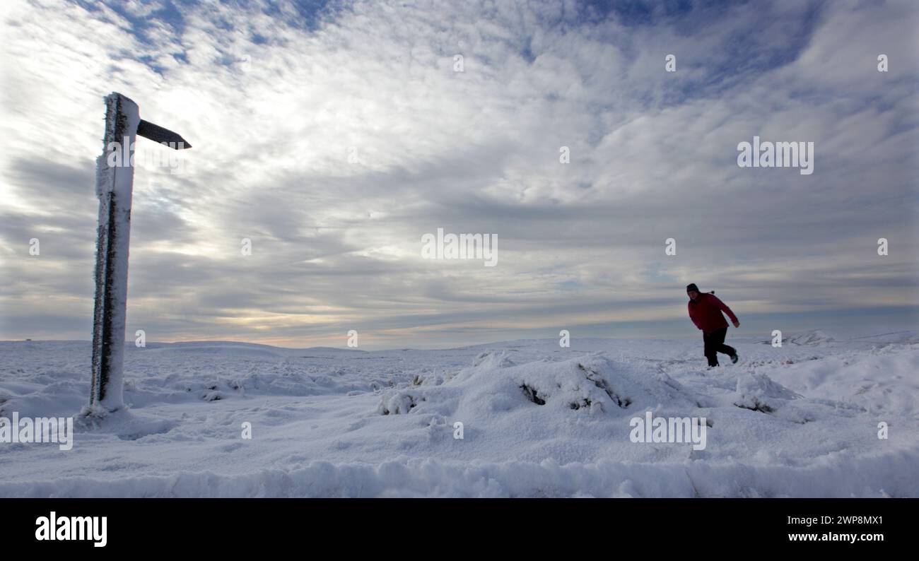 Walk In Deep Snow Man struggles to walk hi-res stock photography and images - Alamy