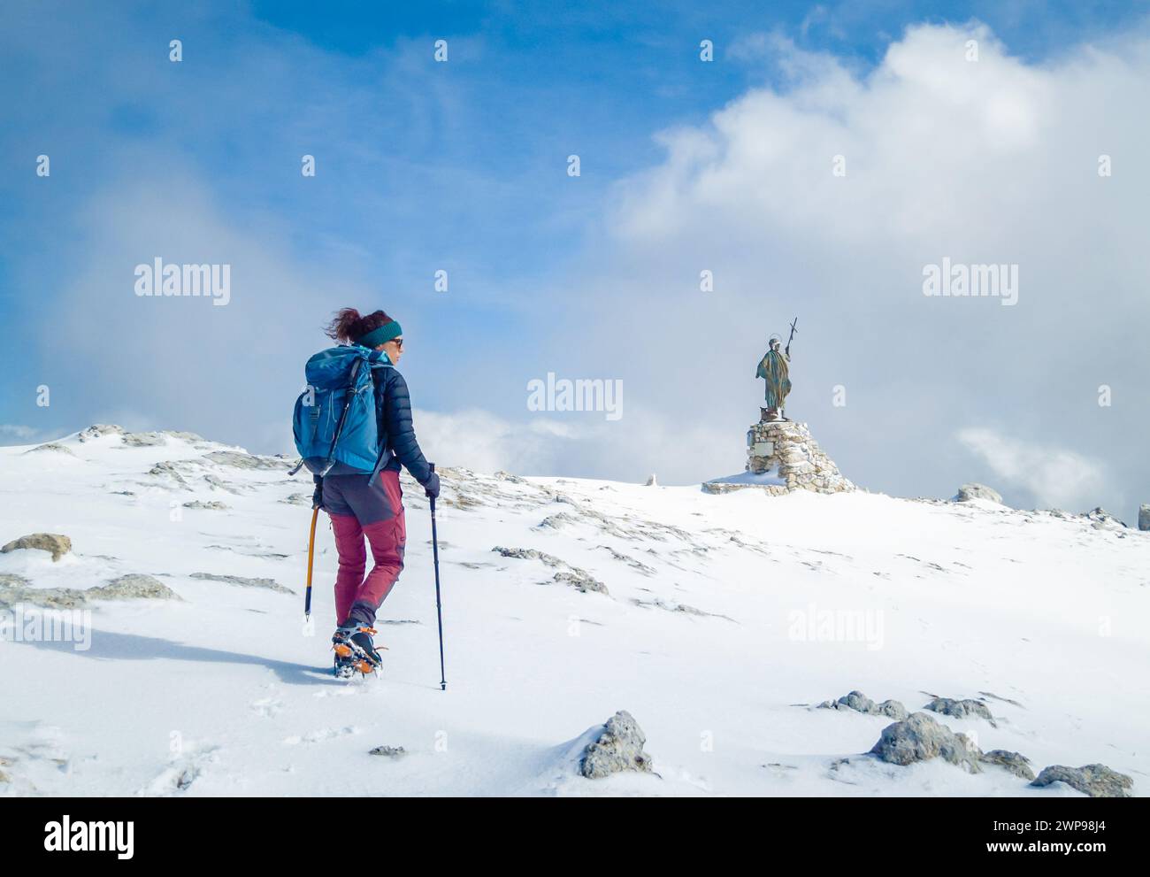 Mount Cantari (Lazio, Italy) - In the Monti Simbruini mountain range with Monte Viglio, province of Frosinone, here in winter with snow and alpinist. Stock Photo