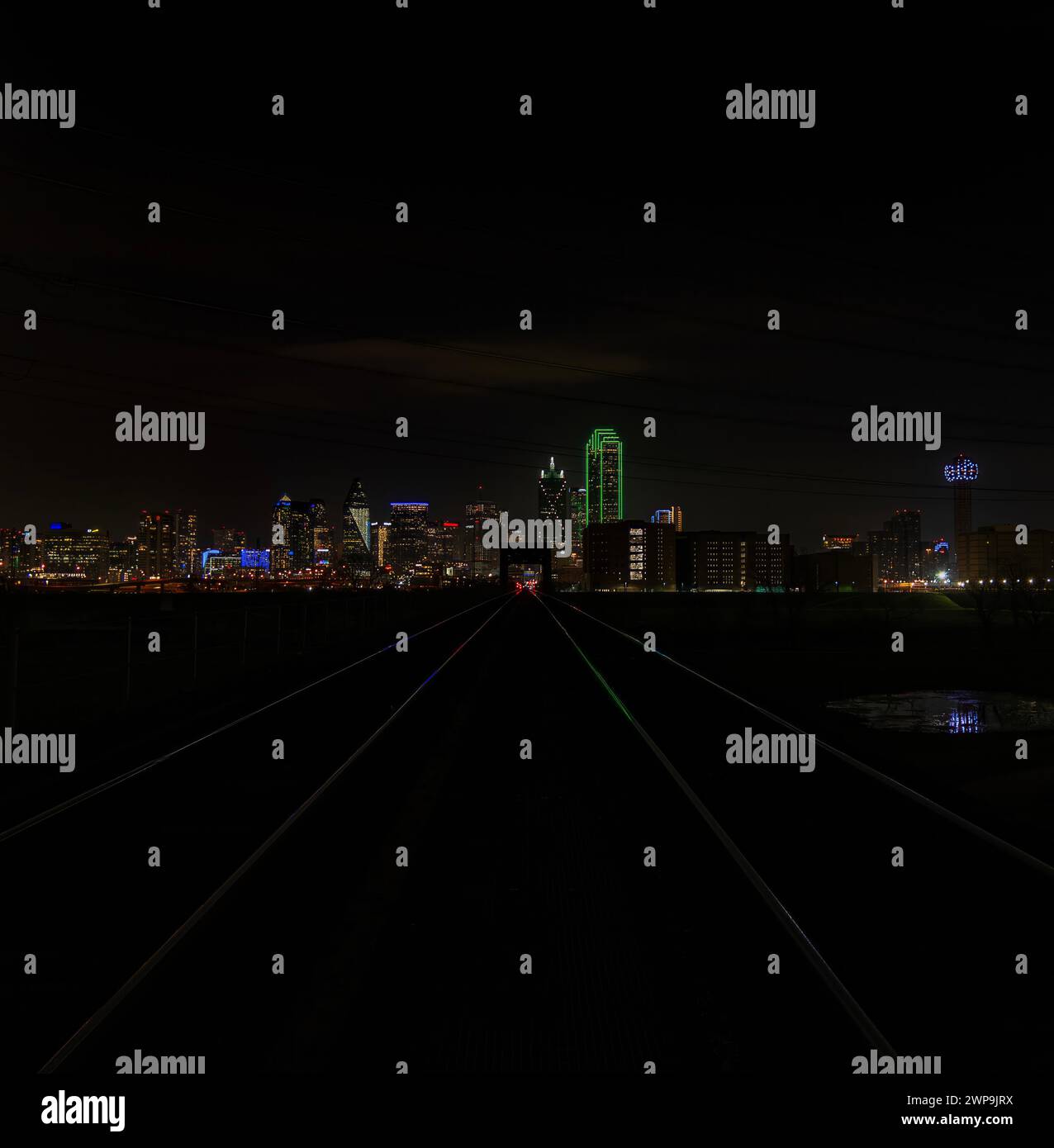 Dallas city skyline hi-res stock photography and images - Alamy