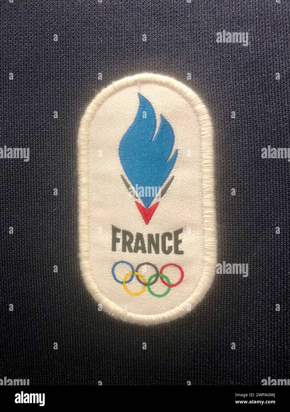 French logo hi-res stock photography and images - Page 2 - Alamy, image size:979x1390