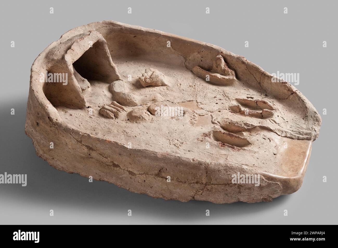 Sacrifice tray;  around 1985-1795 BC ; Pahu, 12 dynasty (-1985-00-00--1795-00-00);Deposit of the University of Warsaw from 1937-1939, Polish-French excavations in Edfu (Egypt) Stock Photo