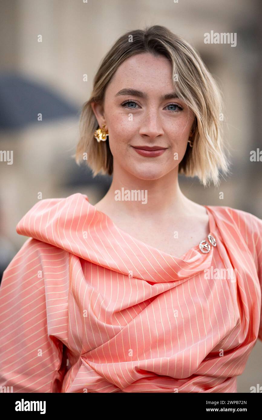 Saoirse Ronan arrives for the Louis Vuitton Fall/Winter 20242025 ready