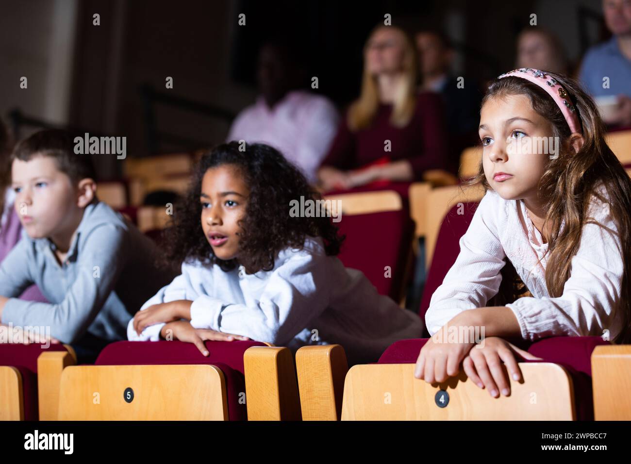 Children attending theater hi-res stock photography and images - Alamy