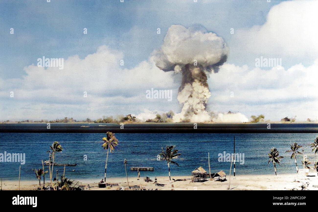 1946 , 1 july , BIKINI ATOLL , Marshall Islands , Pacific Ocean : OPERATION CROSSROADS . United States Army Air  ATOMIC BOMB for NUCLEAR TEST at Bikini Atoll . Operation Crossroads ' Able ' explosion, a 23 kiloton air detonation, on July 1, 1946 . This bomb was fueled with the infamous ' Demon Core ', a critical mass of plutonium that killed two scientists in two separate critical incidents. Unknown photographer . DIGITALLY COLORIZED . - ATTACCO ATOMICO NUCLEARE ENERGIA - ENERGY - EXPERIMENT - ESPERIMENTO - NUCLEAR ATTACK -  BOMBA ATOMICA - foto storiche storica - HISTORY PHOTOS - esplosione - Stock Photo