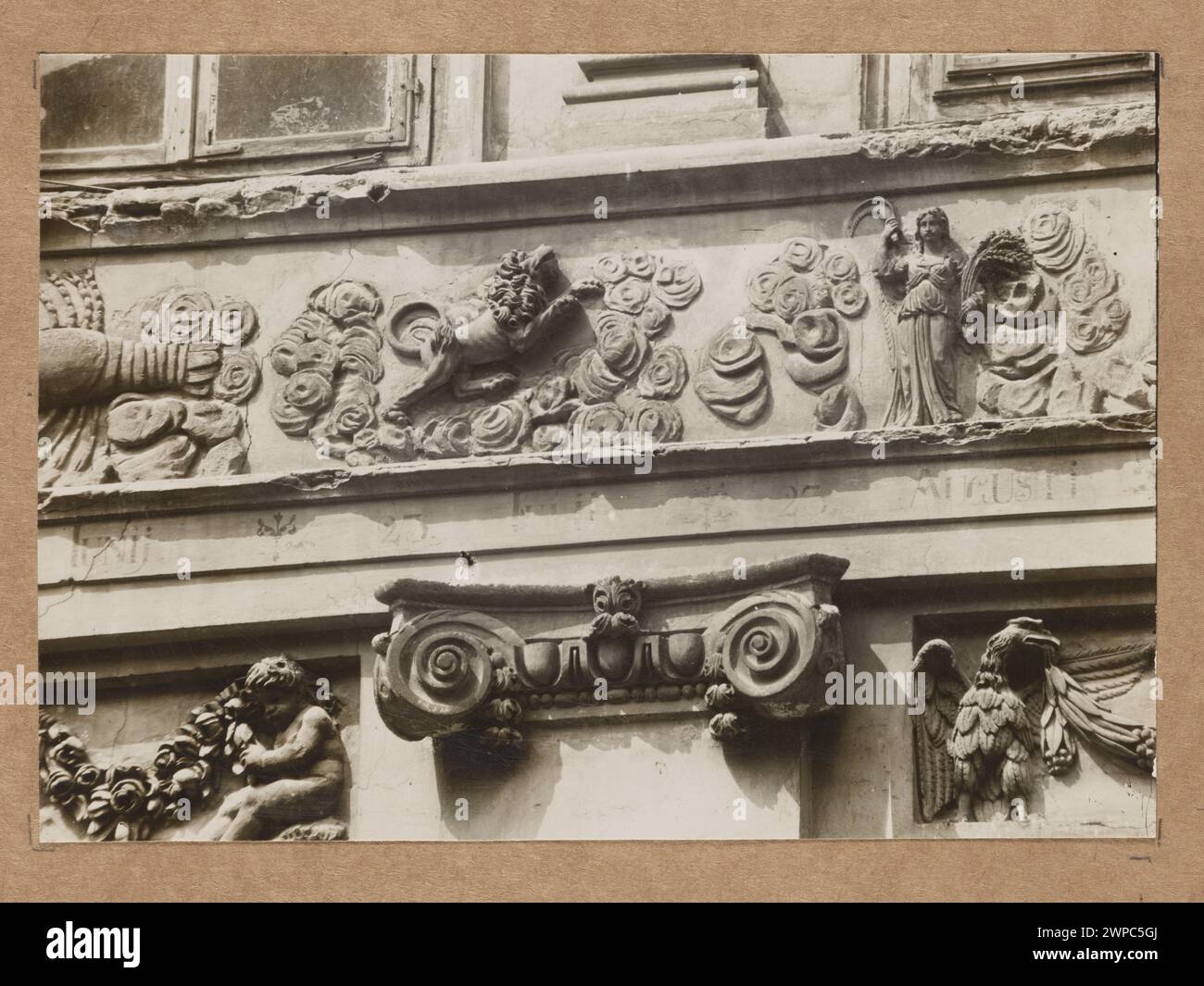 Lviv (Lviv, Ukraine). Free Felin Krasucki's hairstyle decoration from around 1882, a fragment with zodiac signs: cancer, lion and virgin; Jaworski, Józef Ko Ciecza- (Fl. Ca 1911-Ca 1929); 1912 (negative); 1912-OK. 1922 (print) (1912-00-00-1927-00-00); Stock Photo