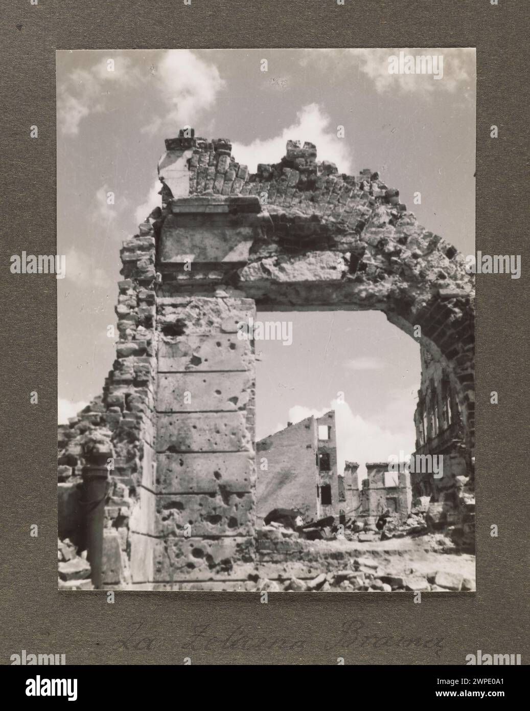 Historical structures in warsaw hi-res stock photography and images - Alamy