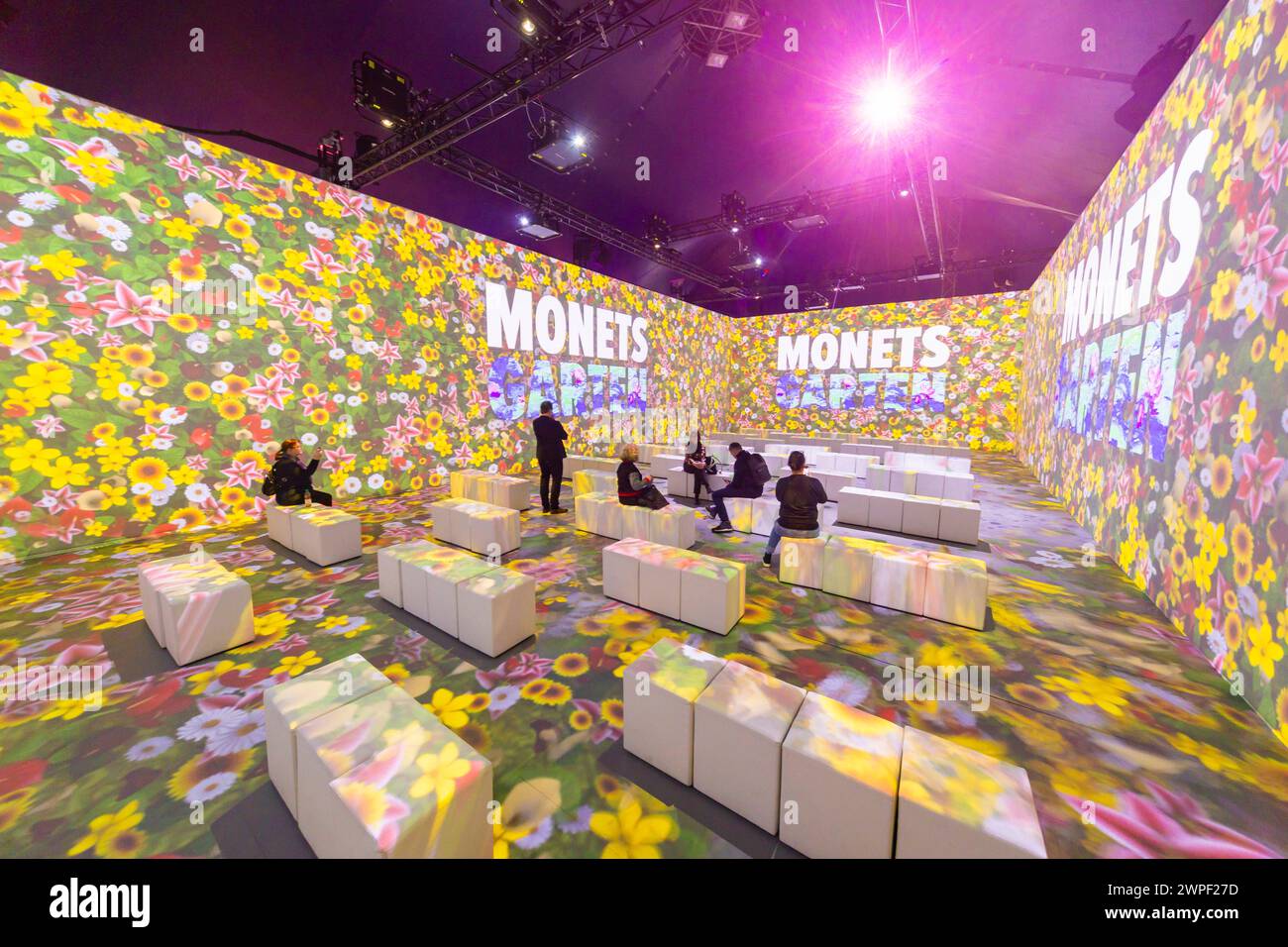 Monet Im Herzen Munchens Eintauchen In Die Magische Welt Des Monet Gartens