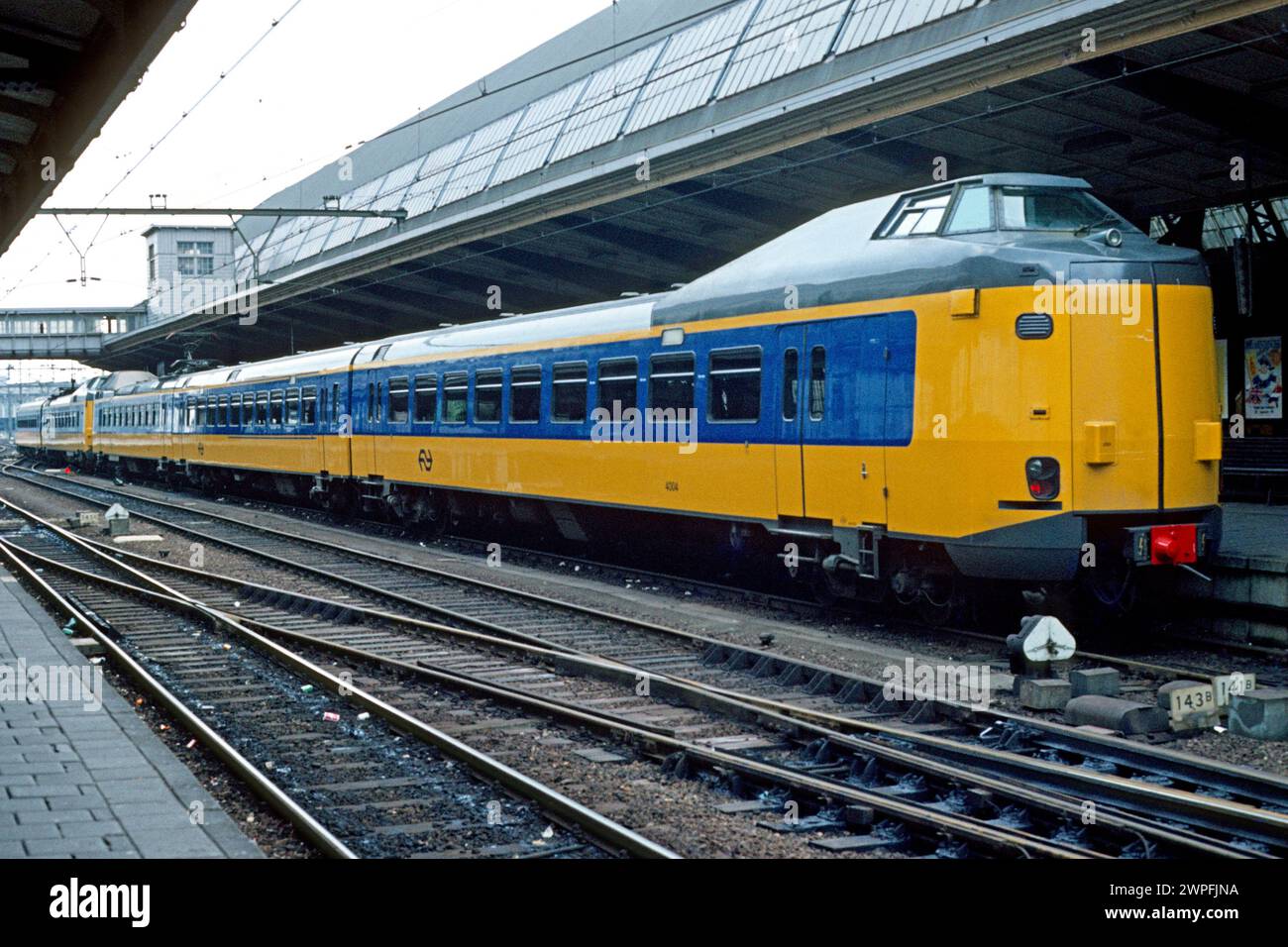 1980s train station hi-res stock photography and images - Alamy