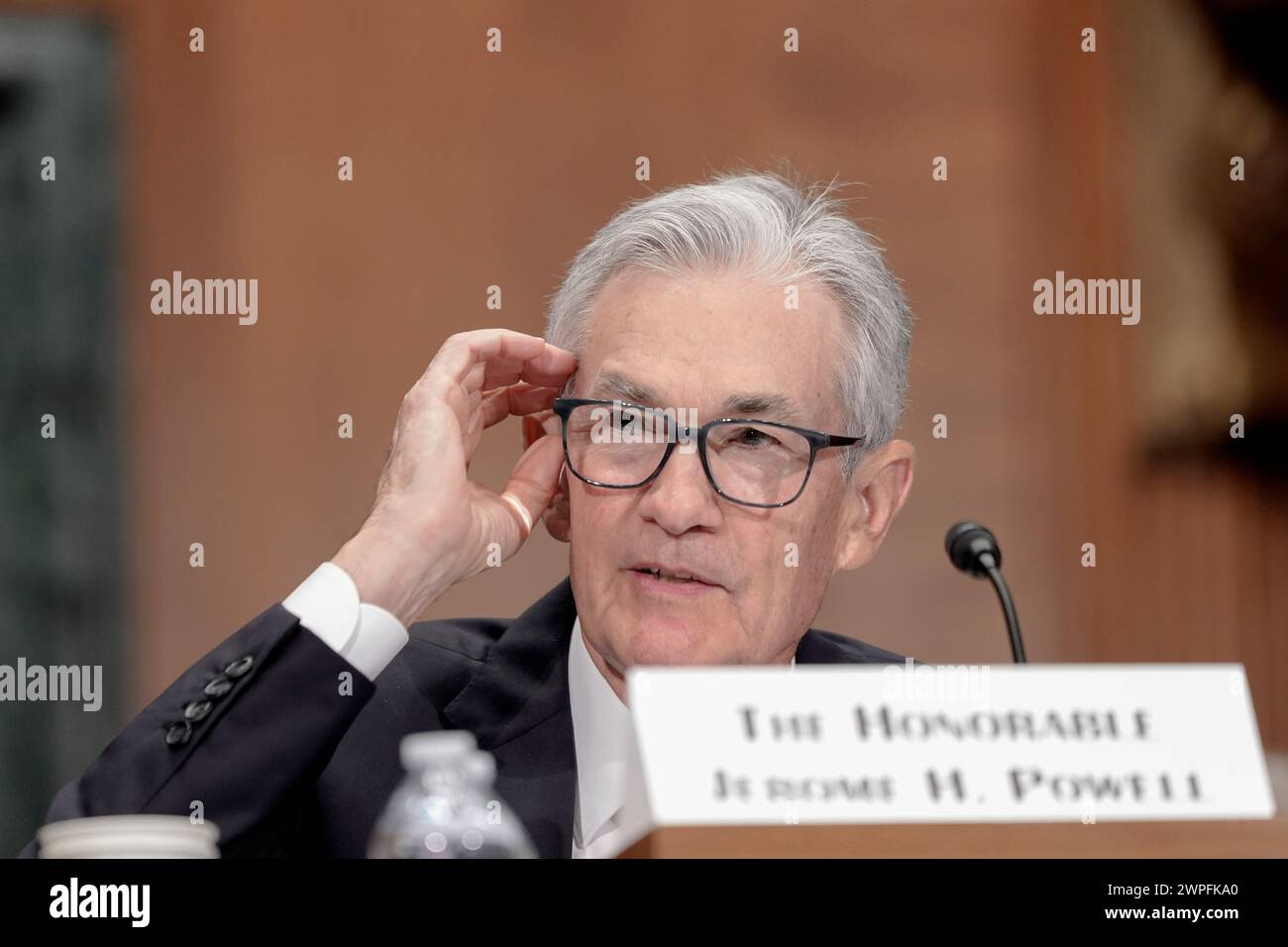 Federal Reserve Chairman Jerome Powell testifies before the Senate ...