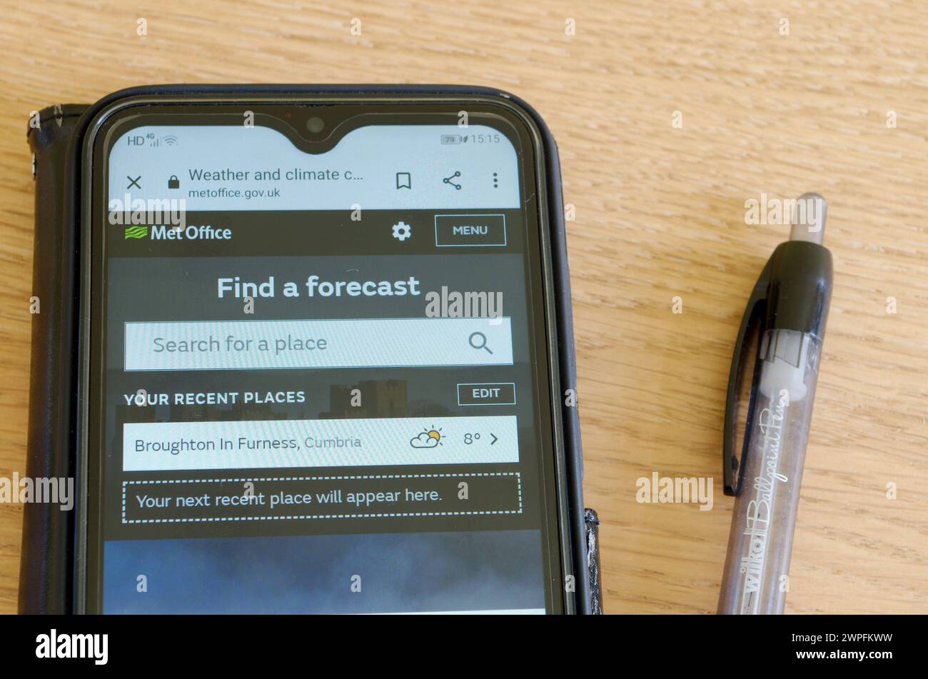 Met Office or Metrological Office Website on a Smartphone Stock Photo