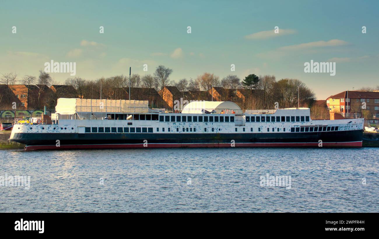 Glasgow, Scotland, UK. 7th March, 2024: UK Weather:  Sunny in the city saw locals and tourists on the streets of the city centre.  TS 'Queen Mary' The sister ship of the waverley docked for restoration.  Credit Gerard Ferry/Alamy Live News Stock Photo
