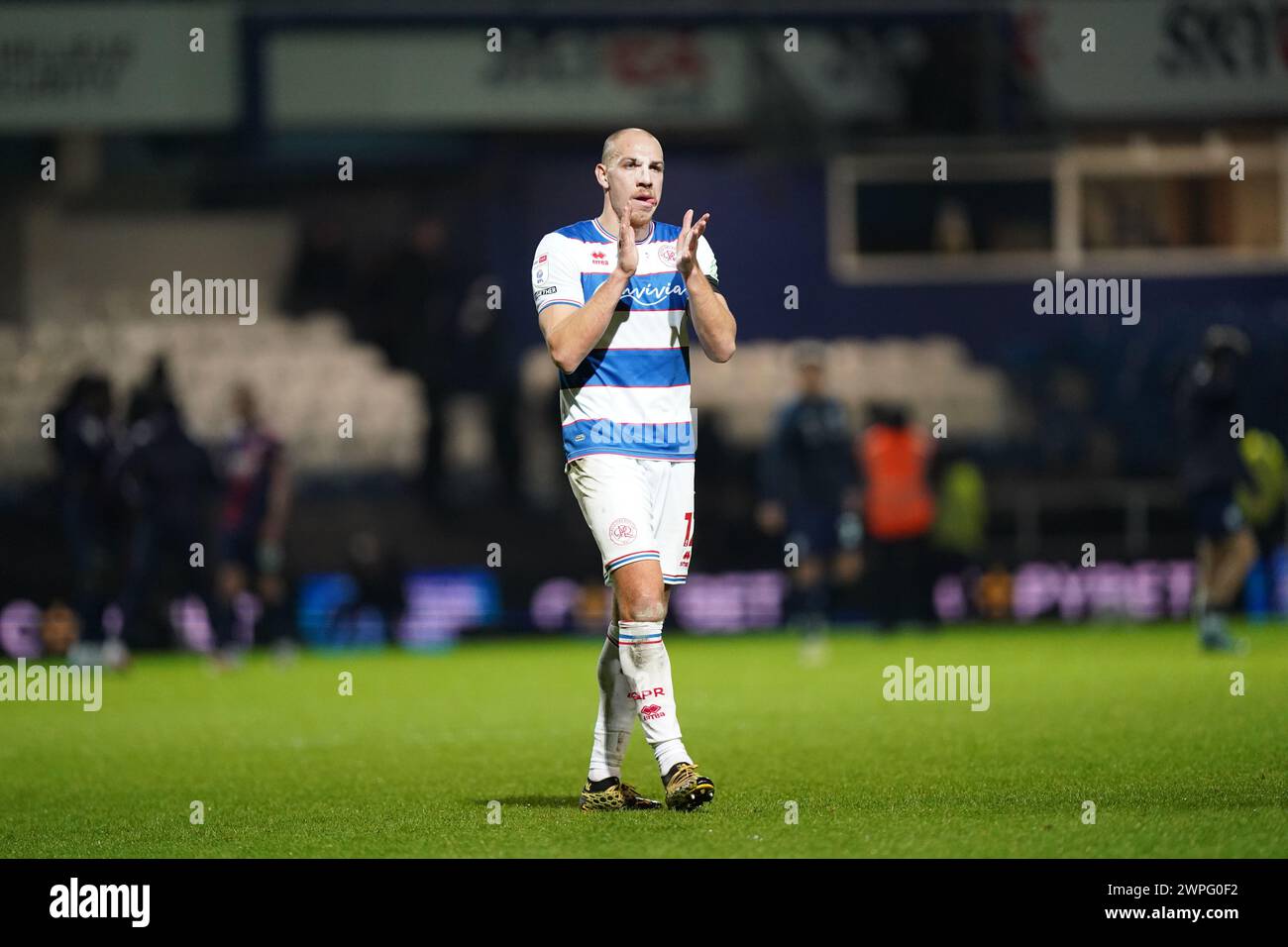 LONDON, ENGLAND - MARCH 6: Michael Frey of Queens Park Rangers clapping the fans after the Sky Bet Championship match between Queens Park Rangers and West Bromwich Albion at Loftus Road on March 6, 2024 in London, England.(Photo by Dylan Hepworth/MB Media) Stock Photo