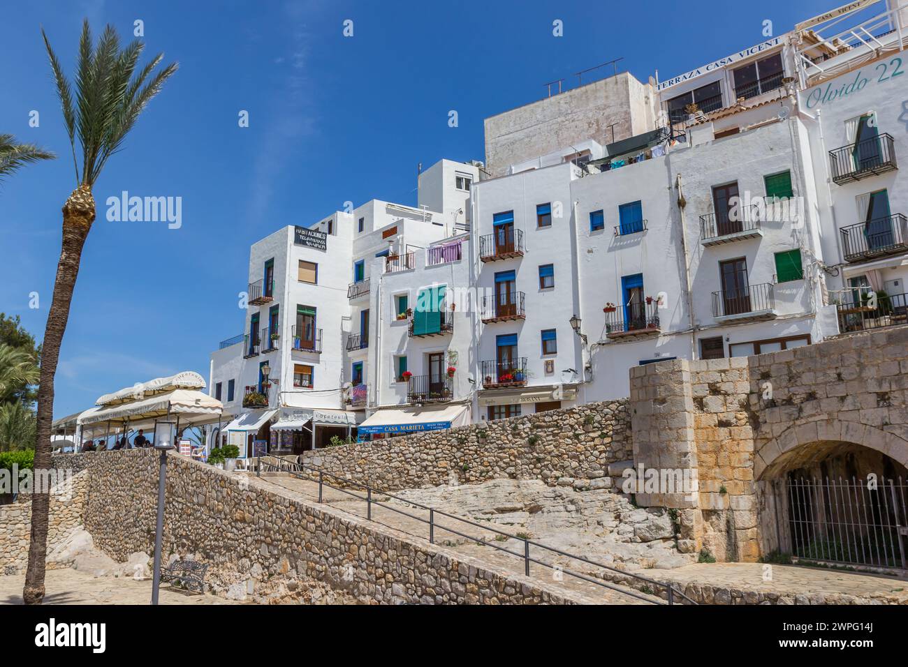 White houses at the surrounding city wall in Peniscola, Spain Stock Photo