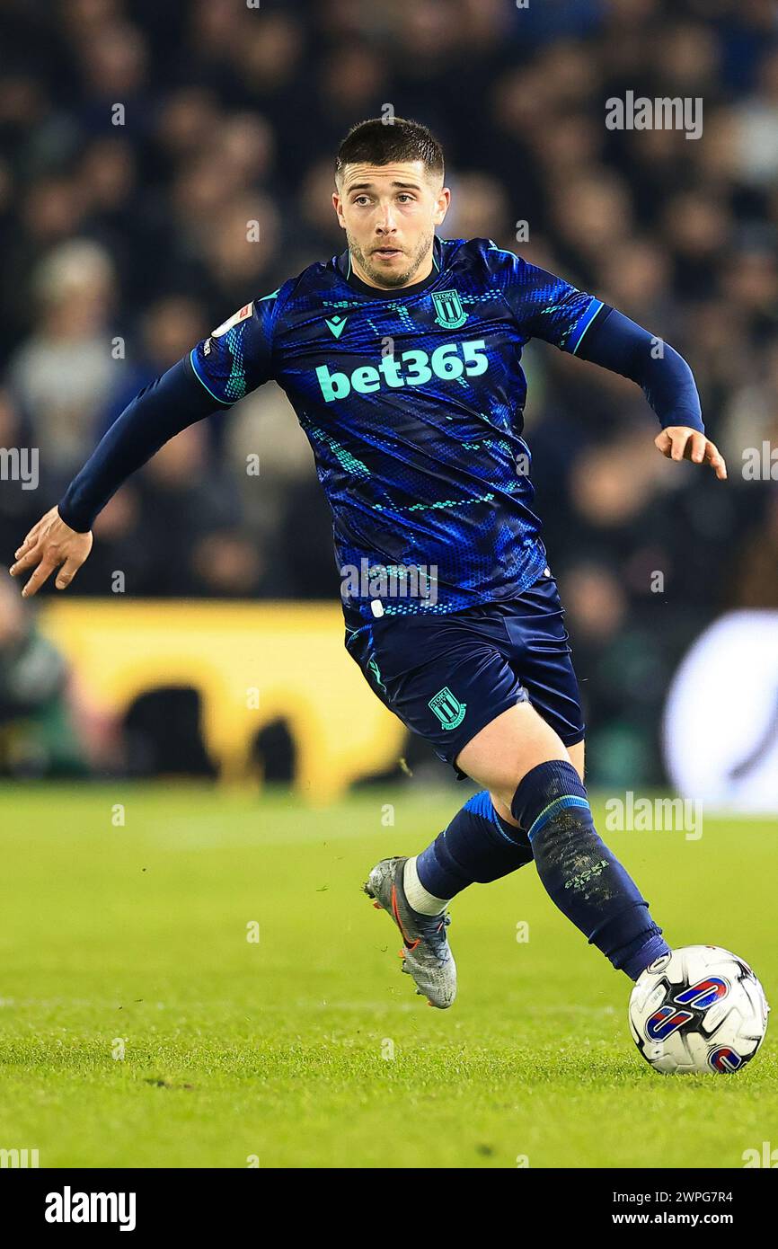 Leeds, UK. 05th Mar, 2024. Lynden Gooch of Stoke City during the Leeds United FC v Stoke City FC sky bet EFL Championship match at Elland Road, Leeds, England, United Kingdom on 5 March 2024 Credit: Every Second Media/Alamy Live News Stock Photo