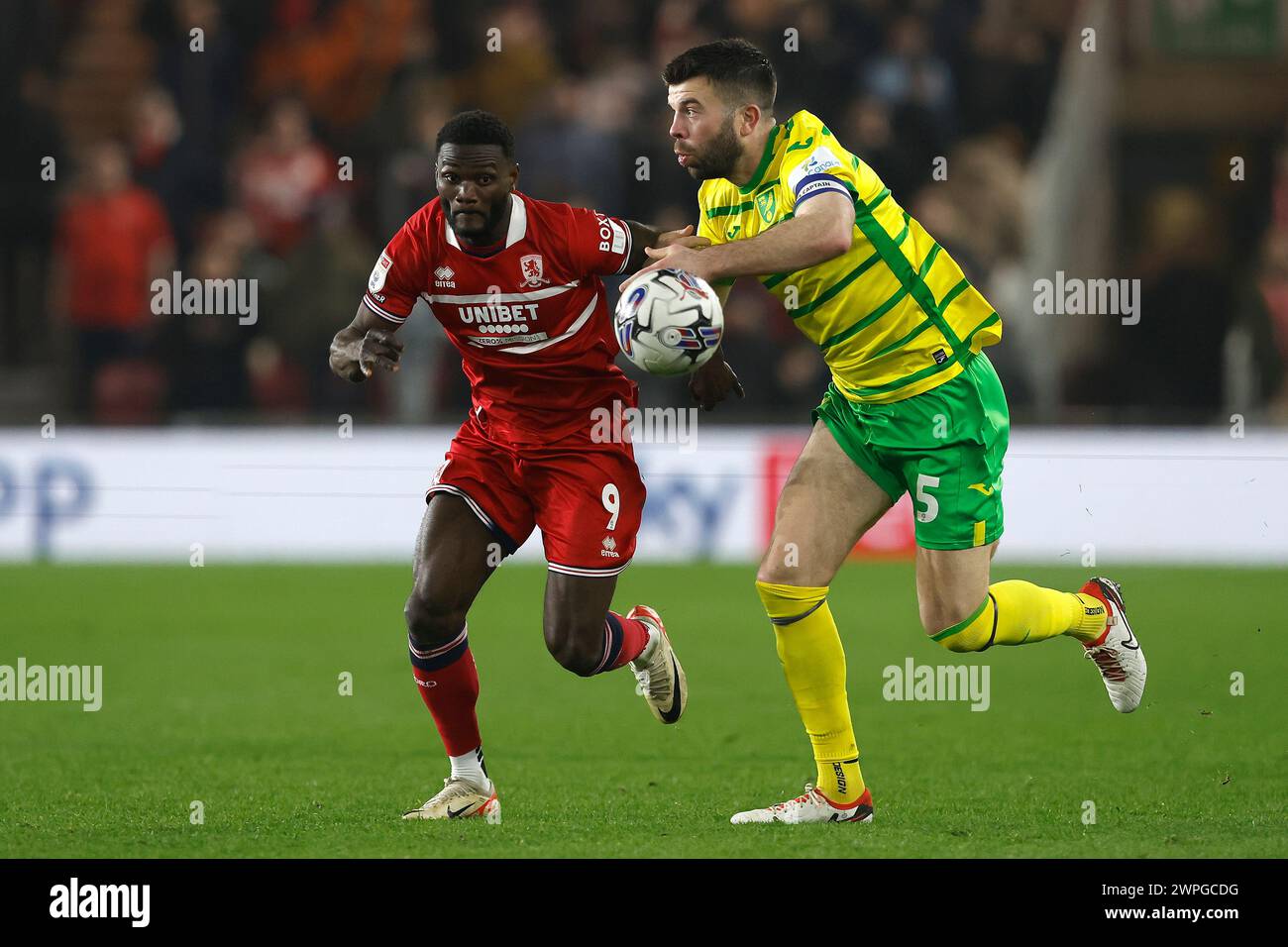 Emmanuel Latte Lath of Middlesbrough battles for possession with Norwich City's Grant Hanley during the Sky Bet Championship match between Middlesbrough and Norwich City at the Riverside Stadium, Middlesbrough on Wednesday 6th March 2024. (Photo: Mark Fletcher | MI News) Credit: MI News & Sport /Alamy Live News Stock Photo