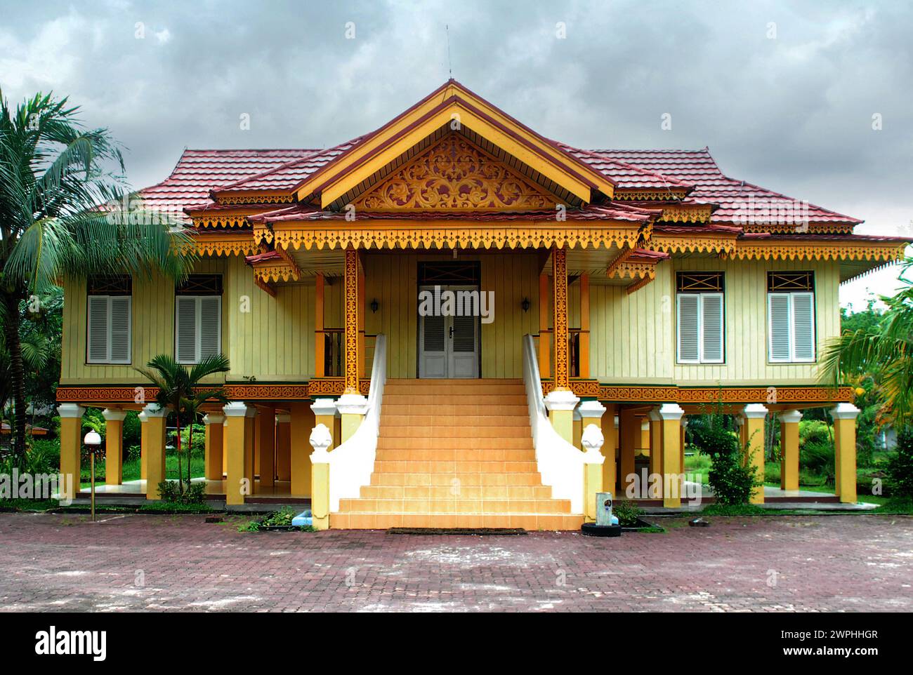 Traditional House Of Indragiri Hilir Riau Stock Photo - Alamy