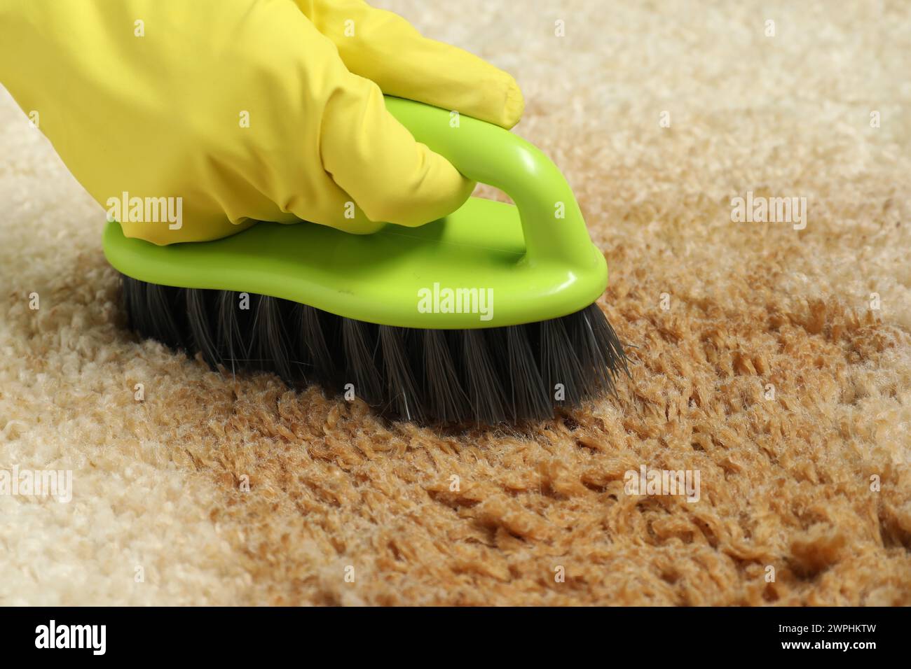 Removing stain from rug hires stock photography and images Alamy