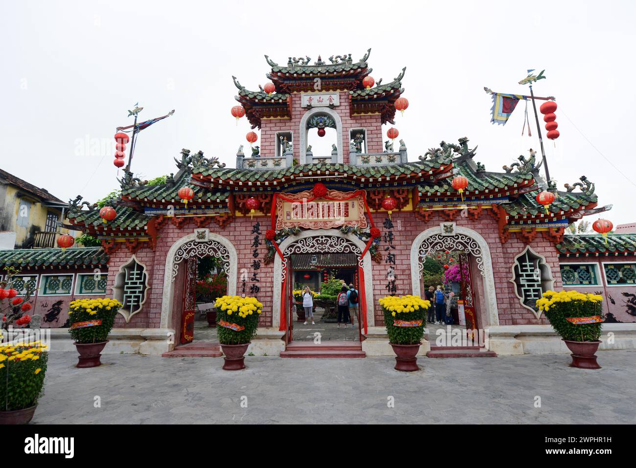 Hoi Quan Phuoc Kien is a Ornate place of worship built for 17th-century Chinese residents & dedicated to a sea goddess. Old town of Hội An, Vietnam. Stock Photo