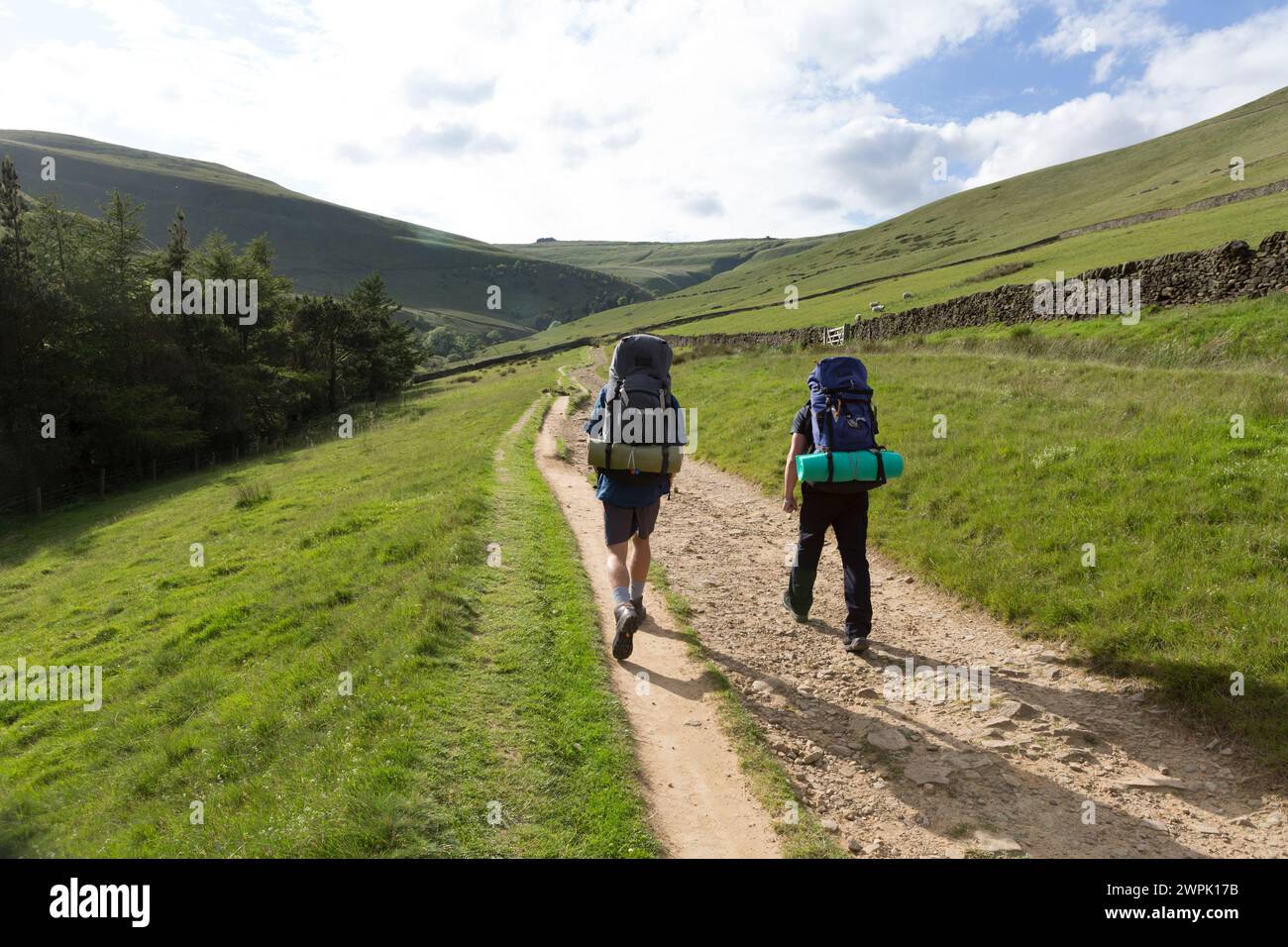 UK, Derbyshire, Edale, walkers on the Pennine way near Edale. Stock Photo