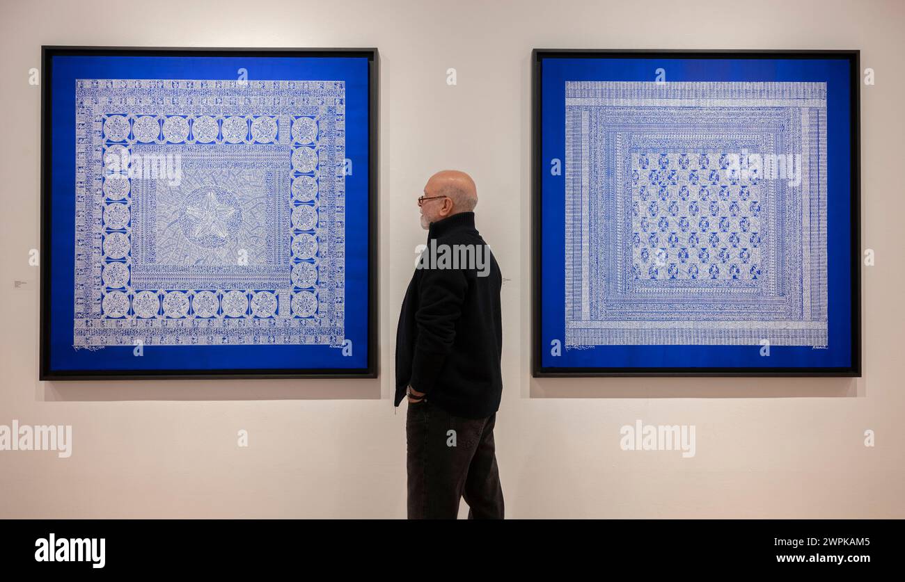 Intricate tracery of arabic writing hires stock photography and images