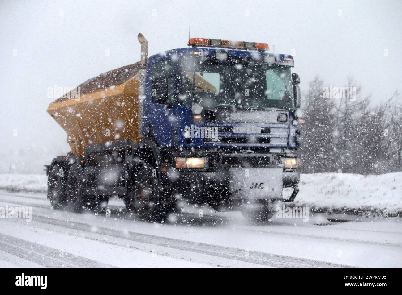Blizzard conditions hit buxton hi-res stock photography and images - Alamy