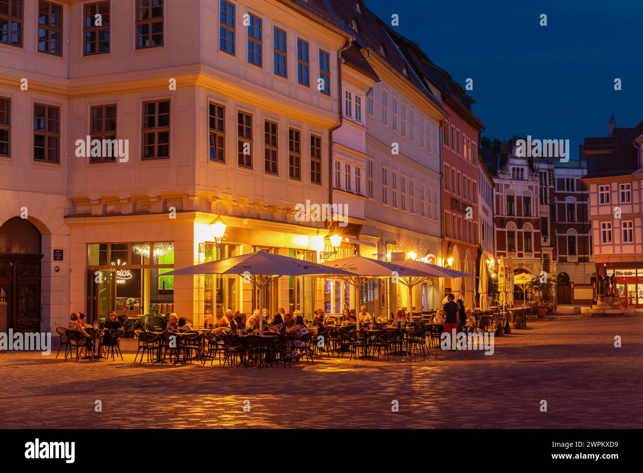 Cafe on the Market Place in the evening, Quedlinburg, Harz, Saxony-Anhalt, Germany, Europe Stock Photo