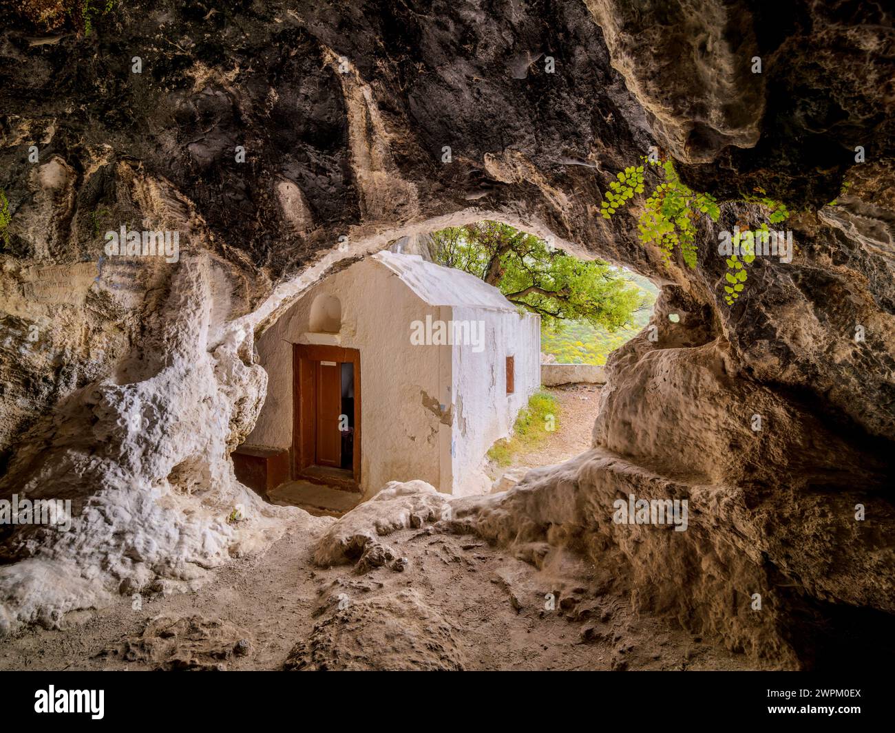 Chapel of Panagia Sarantaskaliotissa at the entrance to The Cave of ...