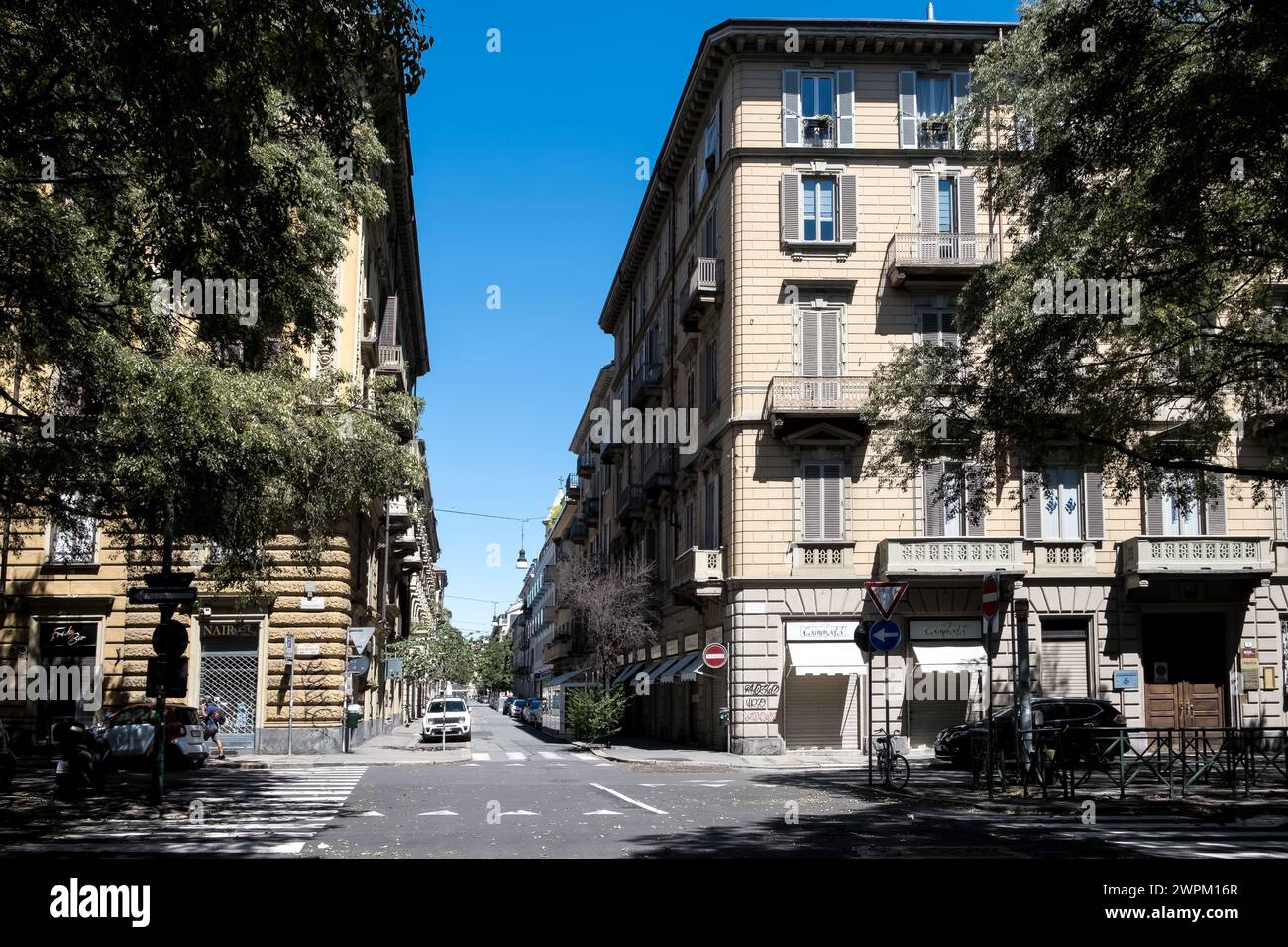 via marconi via toti cinisello b