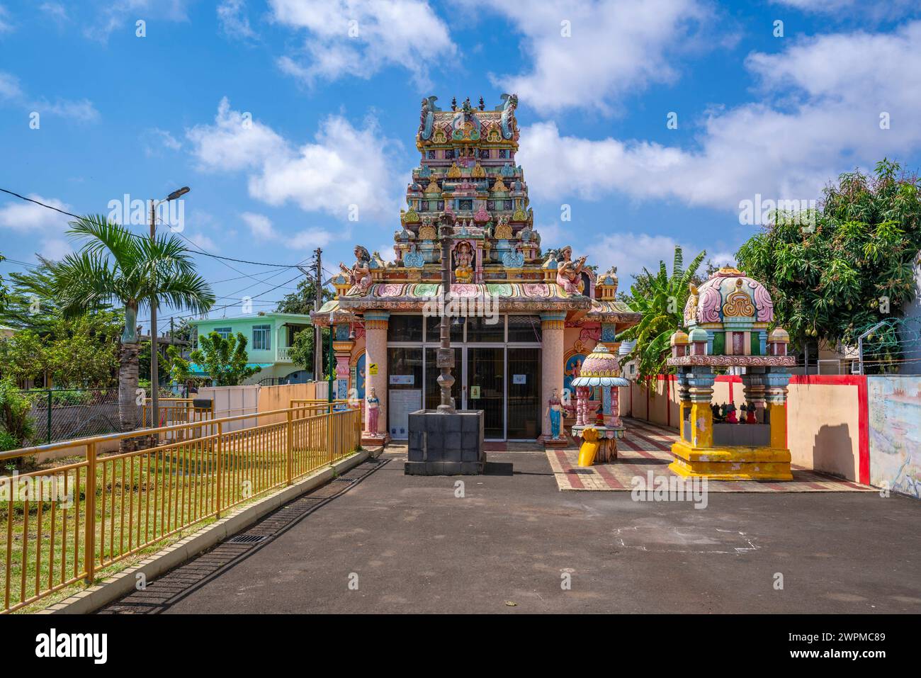 View of colourful Hindu Temple in Bambous, Mauritius, Indian Ocean, Africa Copyright: FrankxFell 844-32173 Stock Photo