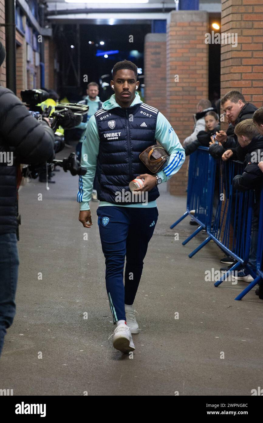 Junior Firpo (Leeds United) before the Sky Bet Championship match between Sheffield Wednesday and Leeds United at Hillsborough, Sheffield on Friday 8th March 2024. (Photo: Pat Scaasi | MI News) Credit: MI News & Sport /Alamy Live News Stock Photo