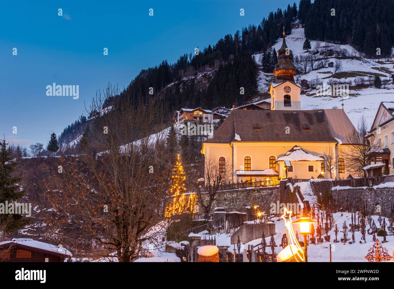 Großarl, church Großarl, snow, Christmas decoration in Pongau, Salzburg, Austria Stock Photo