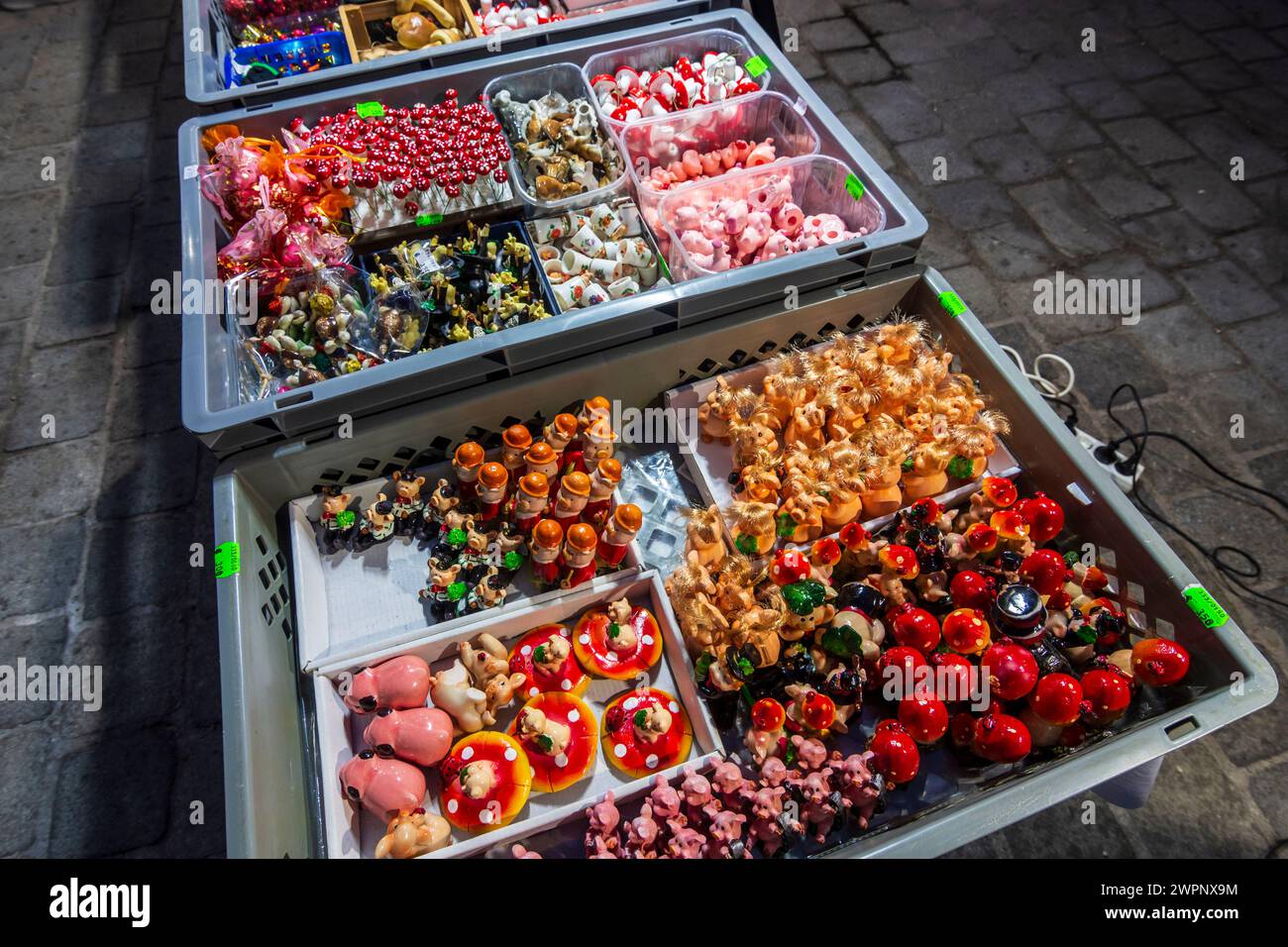 Mödling, lucky charms for the New Year, mainly pigs at market stall for sale in Wienerwald, Vienna Woods, Niederösterreich, Lower Austria, Austria Stock Photo