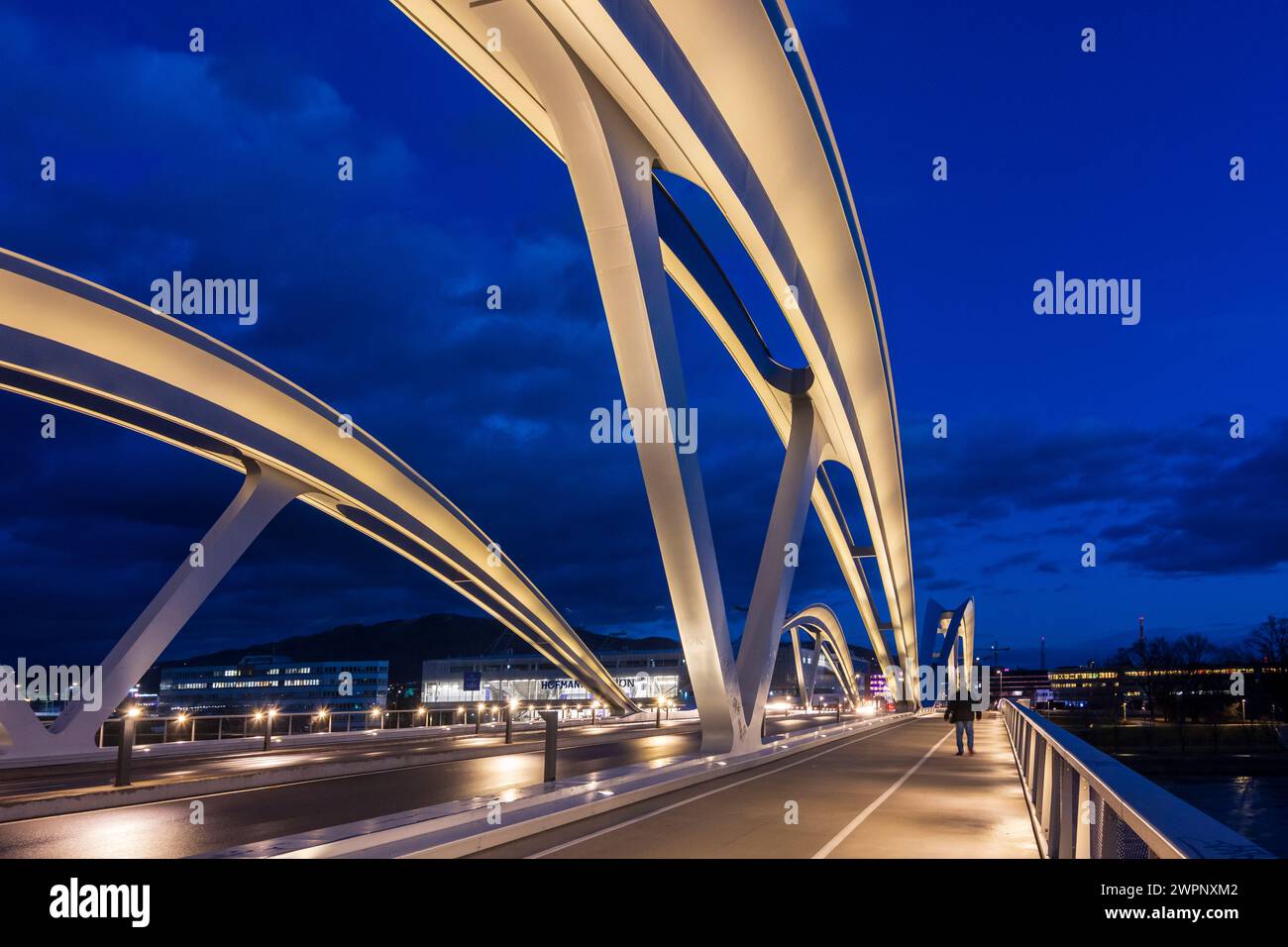 Linz, river Donau (Danube), bridge Neue Eisenbahnbrücke in Zentralraum, Oberösterreich, Upper Austria, Austria Stock Photo