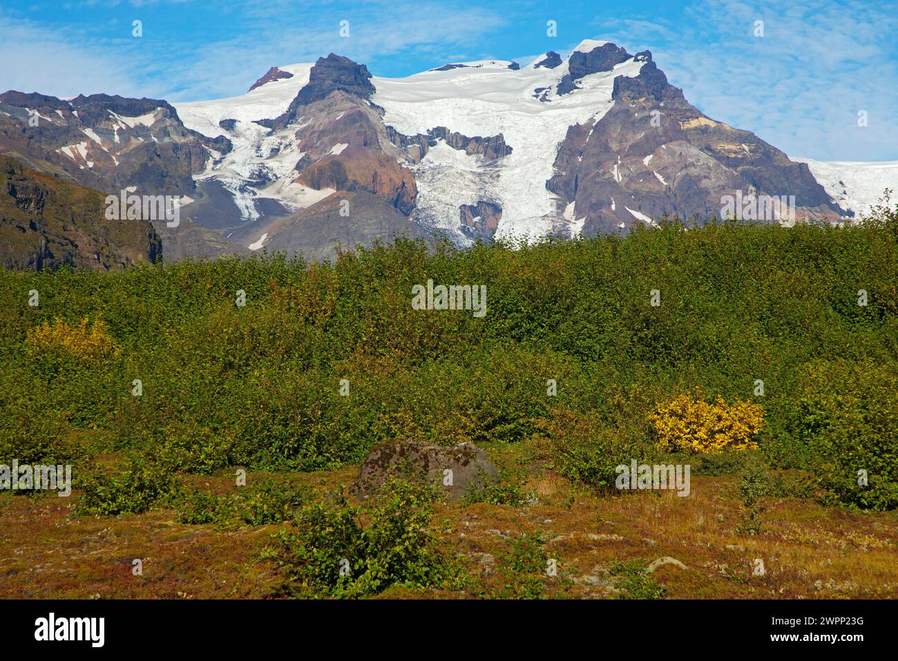 View of Hrutsfjall (1875m), a summit of Oeraifajoekull, the second highest active volcano in Europe. Stock Photo