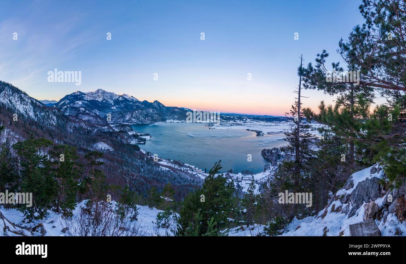 Kochel am See, lake Kochelsee, mountain Herzogstand, snow, sunrise, Tölzer Land, Upper Bavaria, Bavaria, Germany Stock Photo