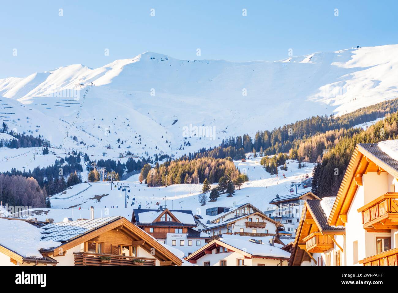 Fiss, village Fiss, ski lifts, ski slope, downhill skiing, Samnaun Alps in Serfaus-Fiss-Ladis, Tirol, Tyrol, Austria Stock Photo