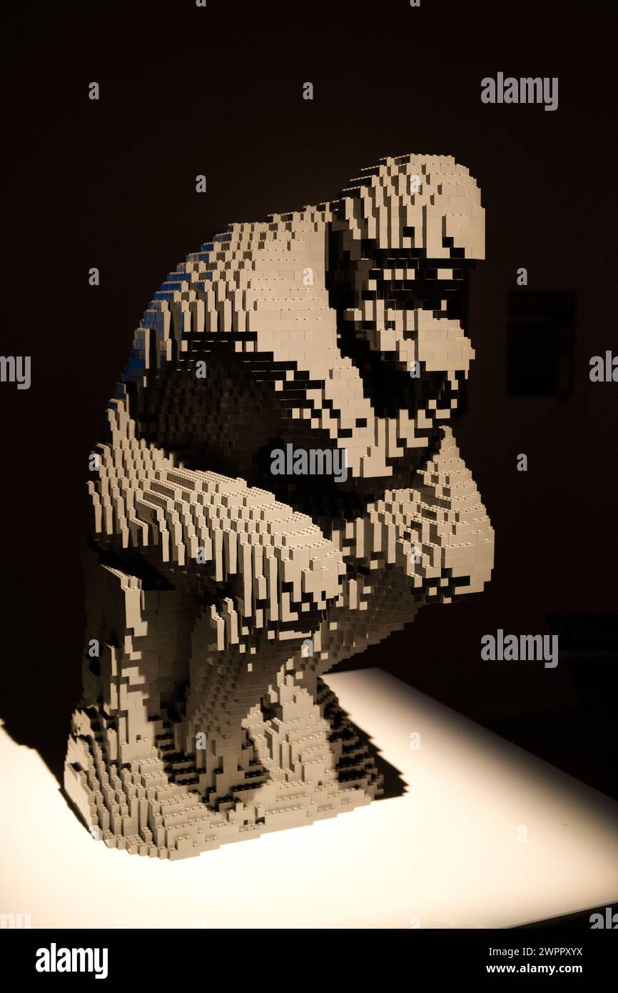 Art of the Brick London 2024 by Nathan Sawaya The Thinker 4,332