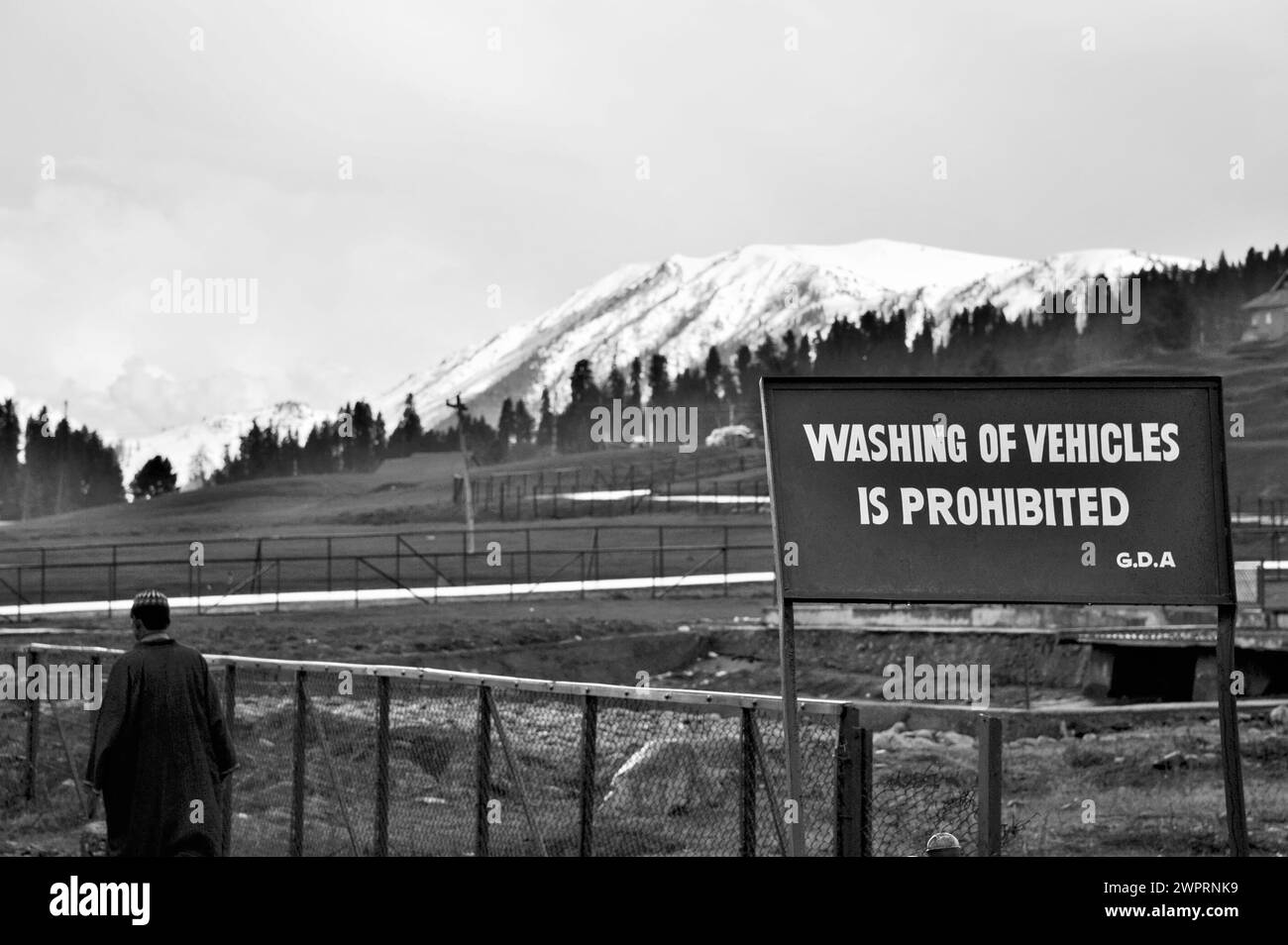 Funny sign, Washing of vehicles prohibited, Gulmarg, Baramulla, Kashmir, Jammu and Kashmir, India, Asia Stock Photo
