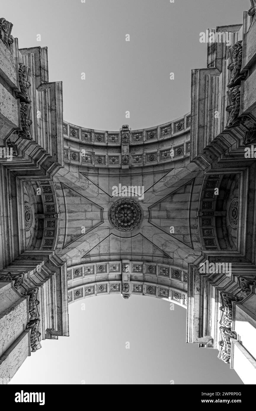 Ancient archway at praca do comercio in lisbon portugal hi-res stock ...