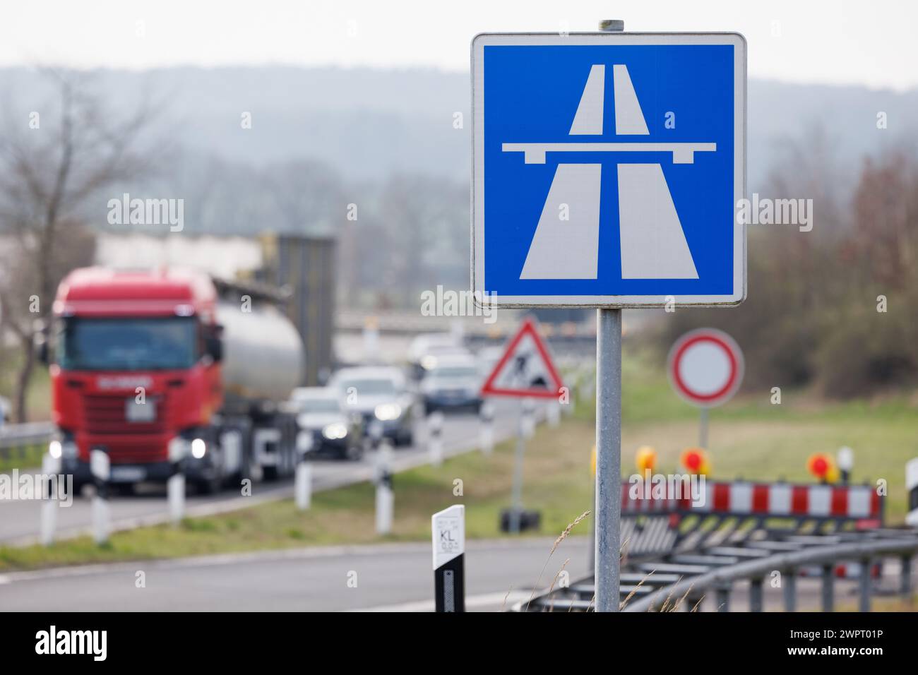 Bramsche, Germany. 09th Mar, 2024. Traffic signs "Autobahn" and "Durchfahrt verboten" (no through traffic) (back, r) can be seen at the highway entrance in the direction of Bremen and Oldenburg. The reason for this is the demolition of a bridge that crosses the A1 freeway. This is accompanied by the full closure of the A1 highway between the Bramsche and Neuenkirchen/Vörden junctions. Credit: Friso Gentsch/dpa/Alamy Live News Stock Photo