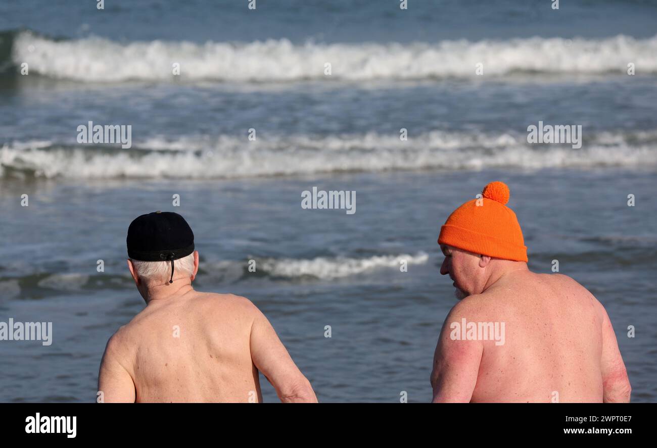 Two men wearing caps hi-res stock photography and images - Alamy